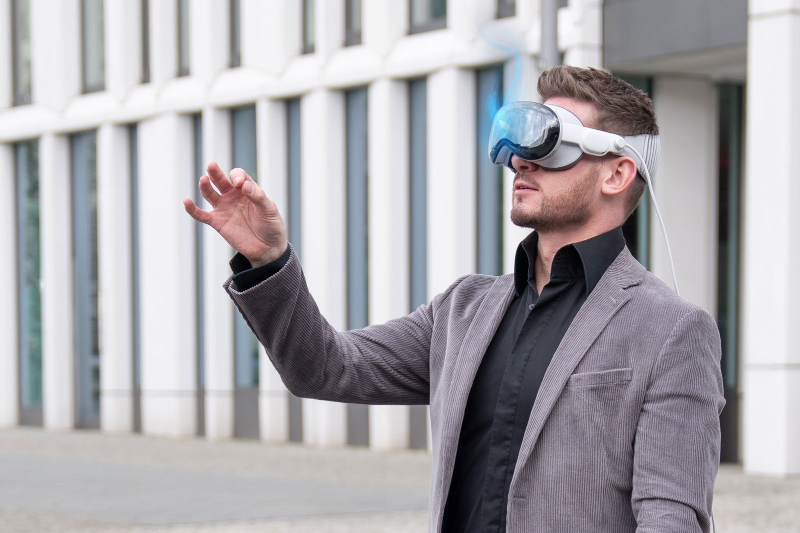 Digital-Magier mit dem Vision Pro Headset